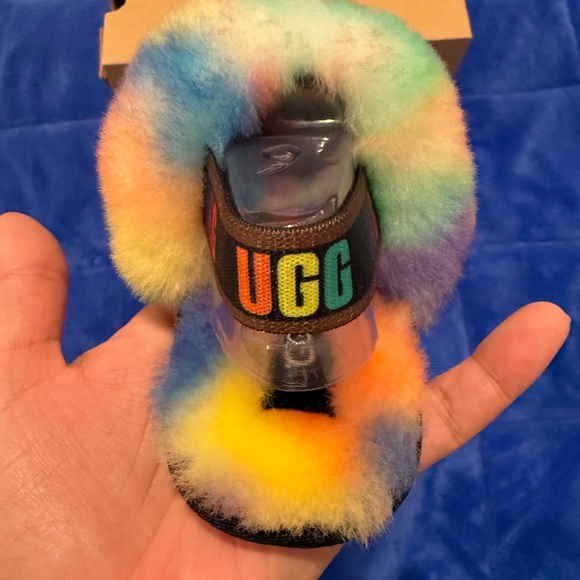 UGG Rainbow Cozy Slippers for kids - Picture 2 of 5